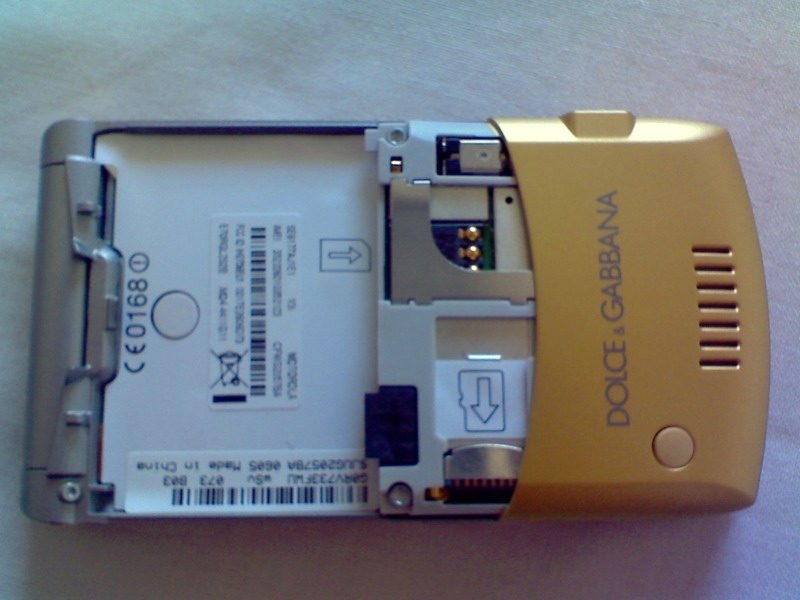 Motorola Liquid Gold RAZR V3i Dolce & Gabbana